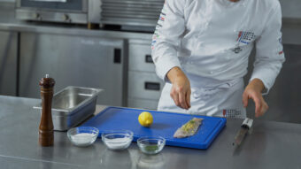 Forelle-gravlax (graved Lachs)