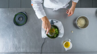 Pesto aus Spinat und Feldsalat 